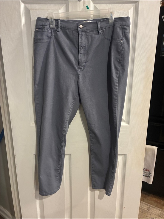 Curve Appeal Pants - Women's Ankle Crop Pants in Slate Blue